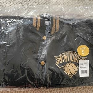 *NEVER WORN* Starter New York Knicks Jacket